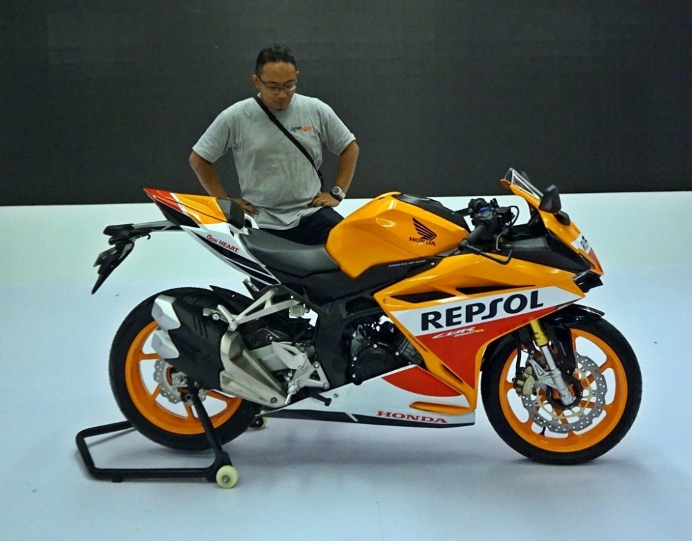 Honda cbr250rr phiên bản repsol 2018 về vn có gì hot