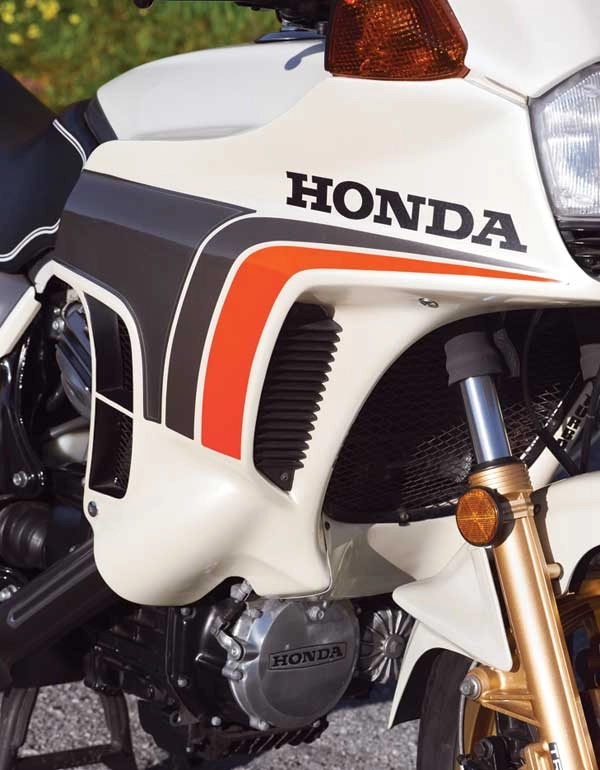 Honda cx500 turbo - mô tô đầu tiên trên thế giới được trang bị động cơ turbocharged