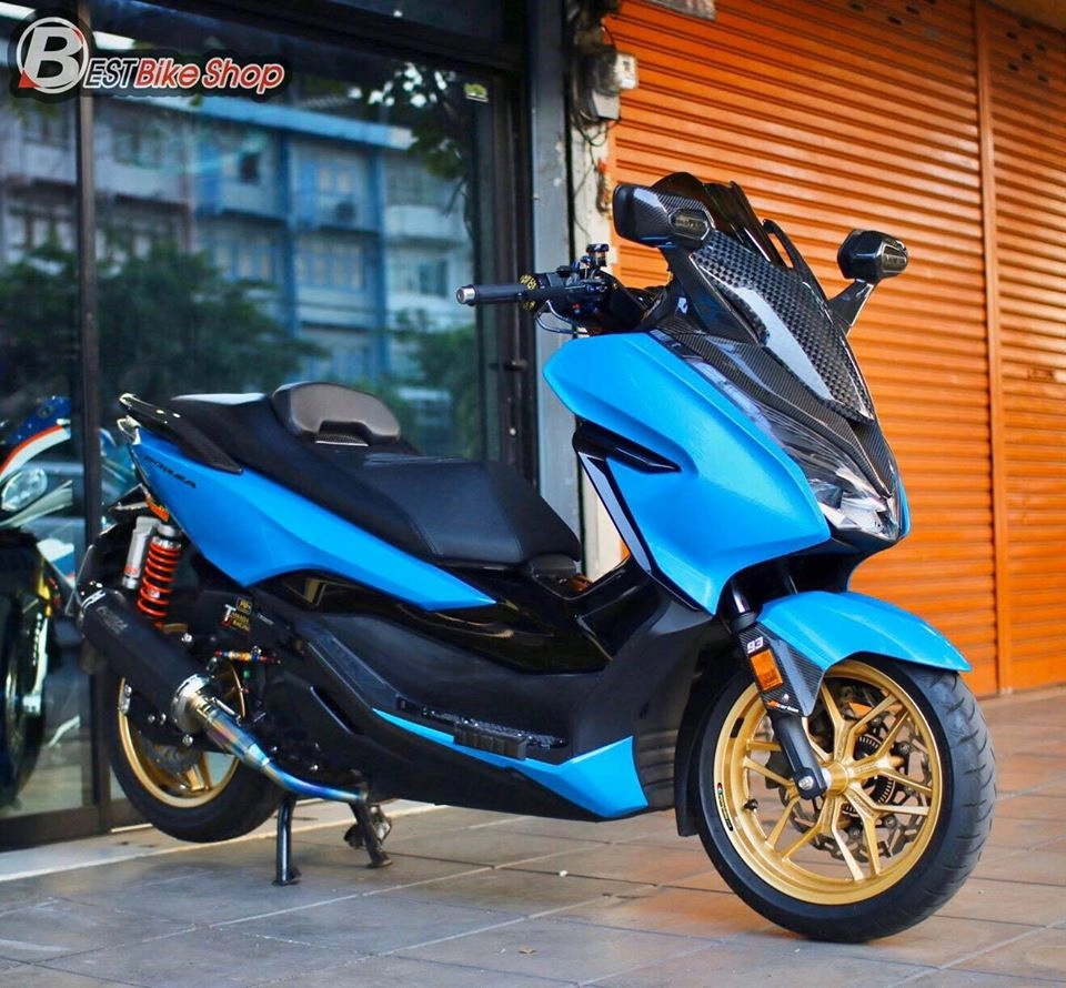 Honda forza300 độ hoành tráng trong tông màu xanh mi nơ