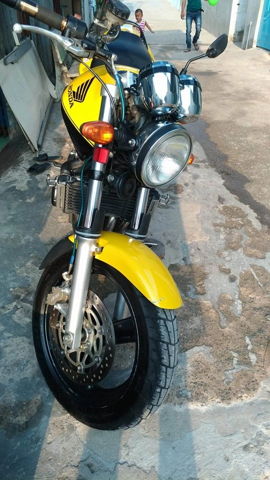 Honda hornet 250 4 may ban or giao lưu