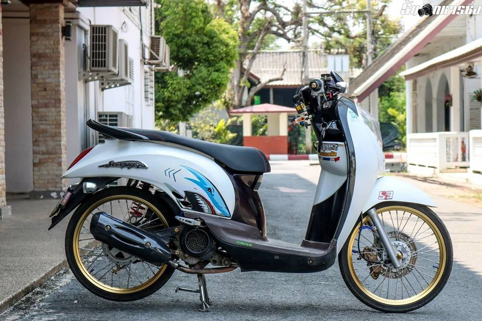 Honda scoopy độ bức phá vẻ đẹp nguyên thủy của biker xứ chùa vàng