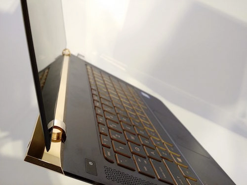 Hp giới thiệu laptop mỏng nhất thế giới giá 43 triệu đồng
