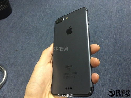 Iphone 7 plus màu đen cực đẹp và nam tính