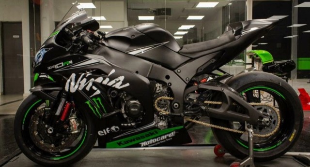 Jonathan rea mở cuộc đấu giá kawasaki zx-10rr