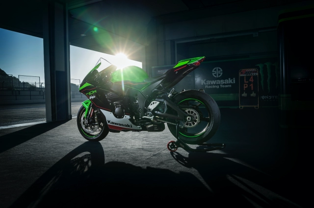 Kawasaki ninja zx-10r 2021 chính thức ra mắt thị trường việt nam