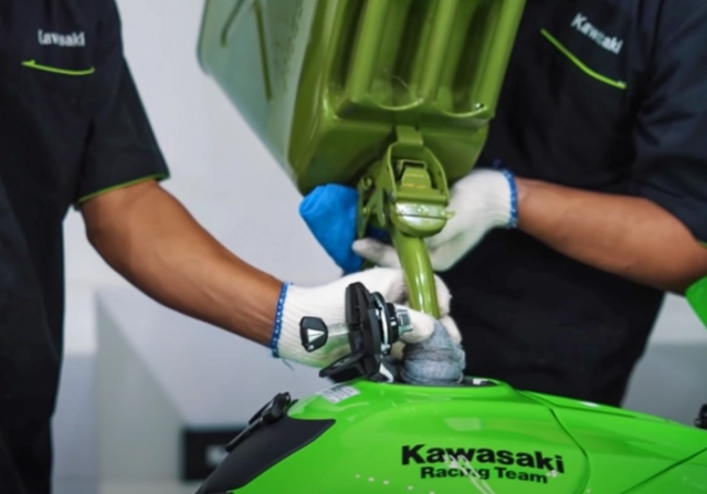 Kawasaki ninja zx-10r 2021 mới đã về tới việt nam với giá bán cao hơn phiên bản cũ