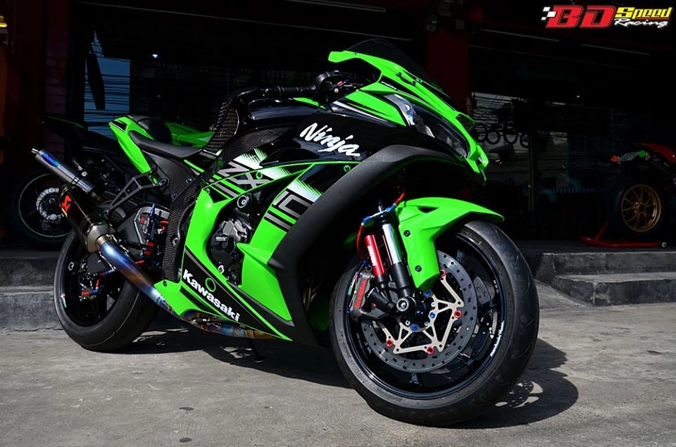 Kawasaki ninja zx-10r độ đẹp mê hồn với loạt trang bị đường đua