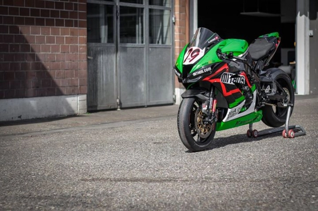 Kawasaki ninja zx-10r độ không thể chê được với phong cách racing