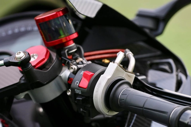 Kawasaki ninja zx-10r độ sặc mùi công nghệ đồ chơi nhật bản