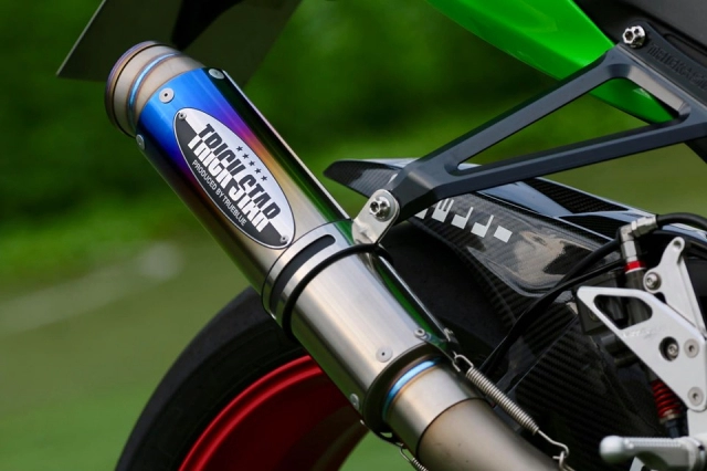 Kawasaki ninja zx-10r độ sặc mùi công nghệ đồ chơi nhật bản