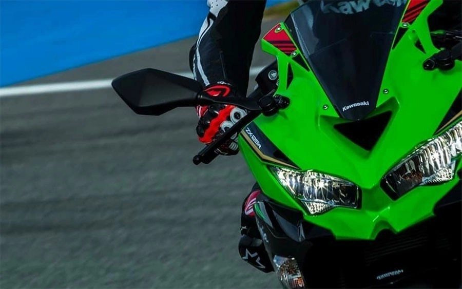 Kawasaki ninja zx-25r chuẩn bị ra mắt vào tháng 4 năm 2020