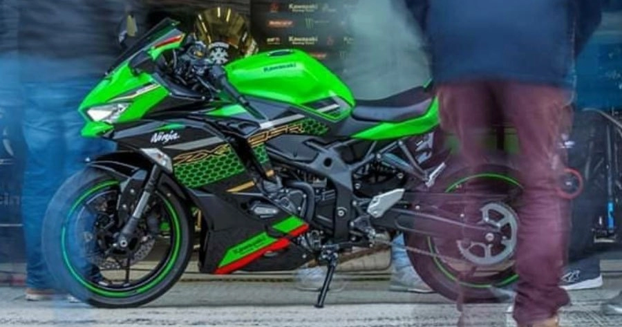 Kawasaki ninja zx-25r chuẩn bị ra mắt vào tháng 4 năm 2020