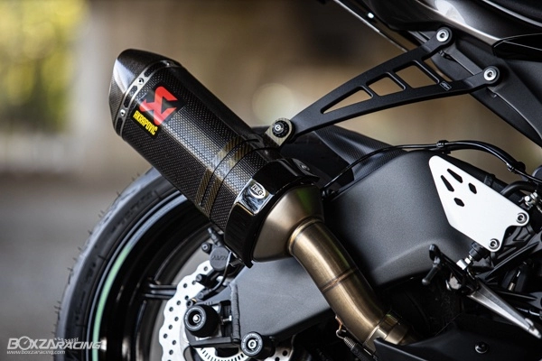 Kawasaki ninja zx-6r độ được nâng cấp hiệu suất toàn diện trên đất thái