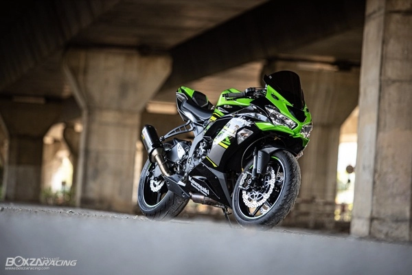 Kawasaki ninja zx-6r độ được nâng cấp hiệu suất toàn diện trên đất thái