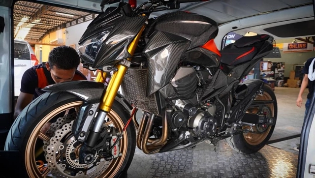 Kawasaki z800 độ đầy đẳng cấp với diện mạo full carbon