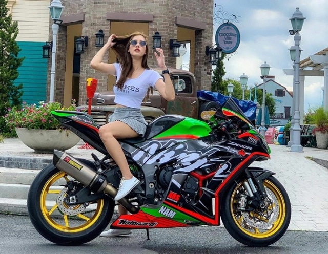 Kawasaki zx-10r độ mê hồn đọ dáng cùng nữ chủ yêu kiều