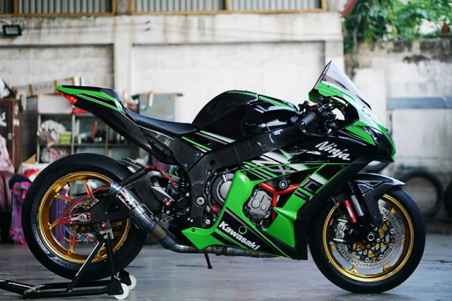 Kawasaki zx-10r độ tuyệt đối với vẻ ngoài sành điệu như phiên bản đường đua