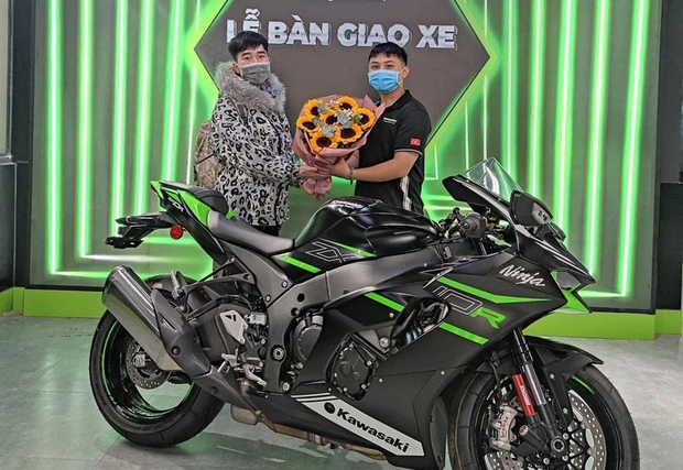 Kawasaki zx-10r được mua do tiền cướp ngân hàng sẽ xử lý ra sao