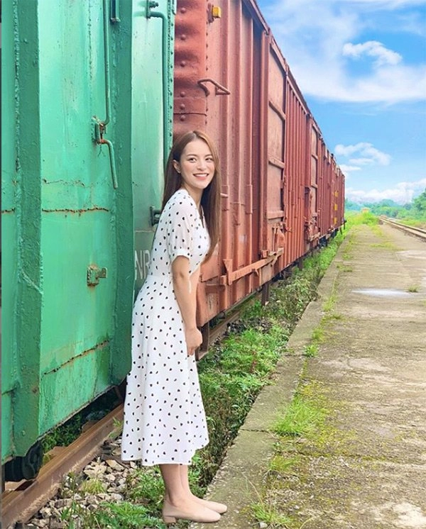 Không chỉ xinh đẹp vợ hotgirl của thánh chế nổi tiếng showbiz việt còn gây chú ý bởi điều này