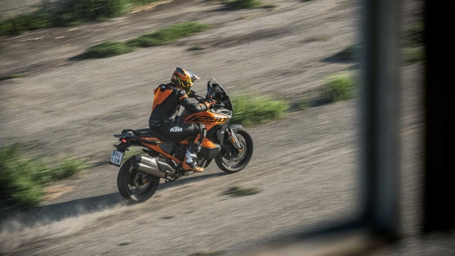 Ktm 1290 super adventure s 2023 đã sẵn sàng chinh phục những dặm đường