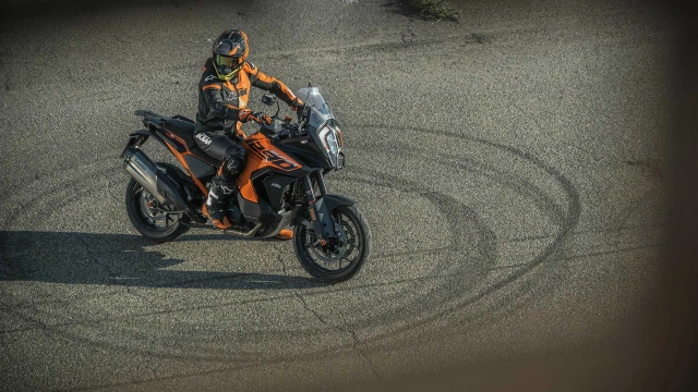 Ktm 1290 super adventure s 2023 đã sẵn sàng chinh phục những dặm đường