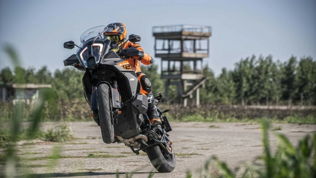 Ktm 1290 super adventure s 2023 đã sẵn sàng chinh phục những dặm đường