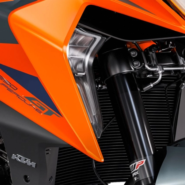 Ktm 1290 super duke gt 2022 trình làng nổi bật với nhiều cải tiến đáng giá