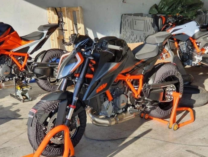 Ktm 1290 super duke r 2020 được tiết lộ hoàn chỉnh qua teaser thứ 3