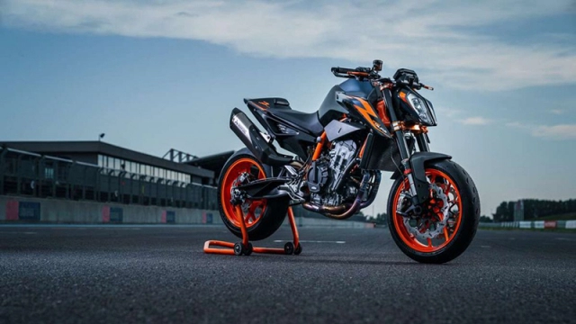 Ktm 890 duke r chuẩn bị gia nhập thị trường roadster việt nam cạnh tranh z900