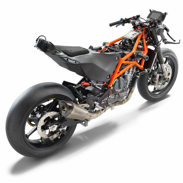 Ktm rc 8c đã bán hết chỉ trong 4 phút công bố