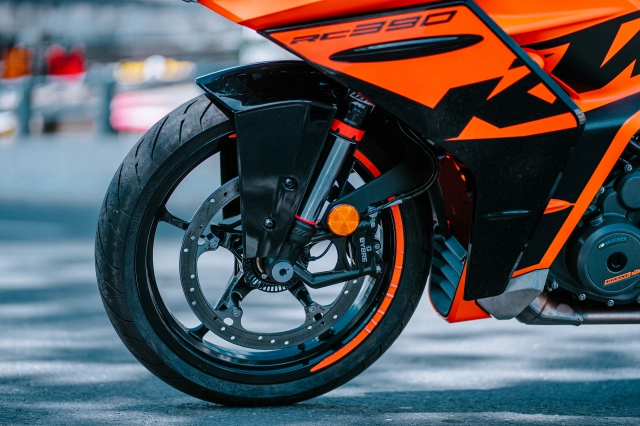 Ktm rc390 chính thức trở lại thị trường việt nam với ngoại hình hoàn toàn mới