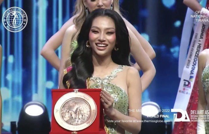 Lâm thu hồng ẵm giải á hậu 4 miss globe 2022 mất hành lý 7 ngày vẫn thắng đẫm giải thưởng