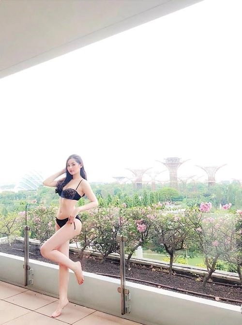 Lê âu ngân anh diện bikini 19 triệu tôn toà thiên nhiên quyến rũ