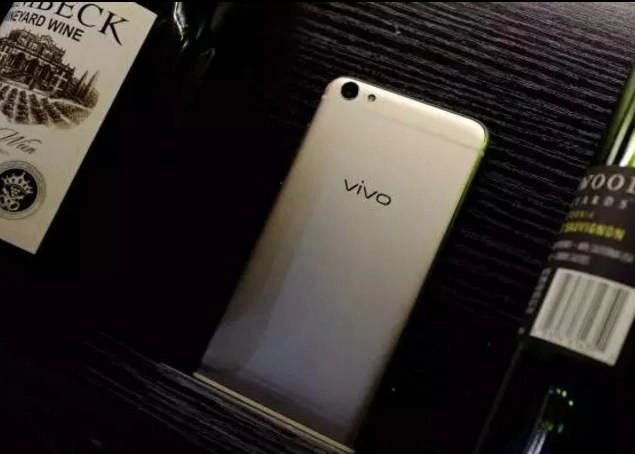 Lộ ảnh chính thức của vivo x7