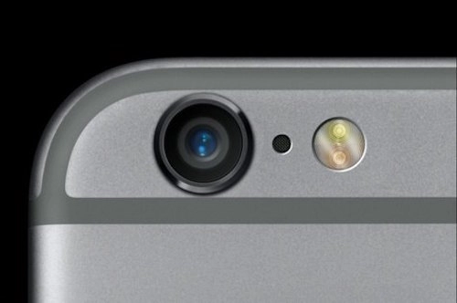 Lỗ đen giữa camera sau và đèn flash của iphone 6 là gì