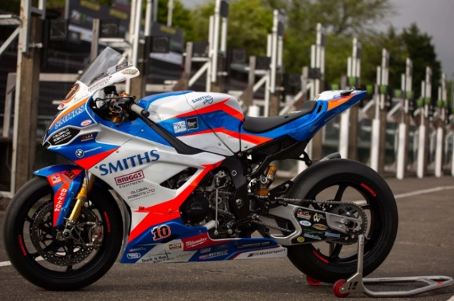 Lộ diện bmw s1000rr - smiths racing sẵn sàng tham chiến đường đua isle of man tt 2019