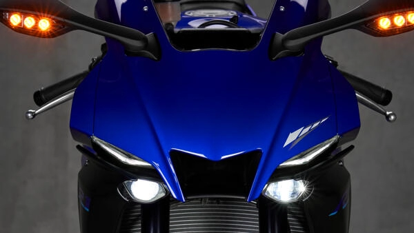 Lộ diện yamaha r1 2022 ăn theo phong cách của đàn em r7