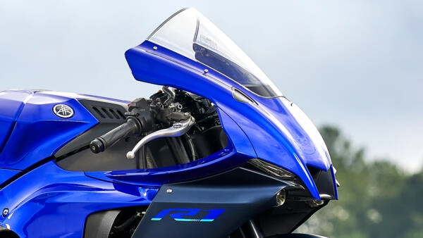 Lộ diện yamaha r1 2022 ăn theo phong cách của đàn em r7