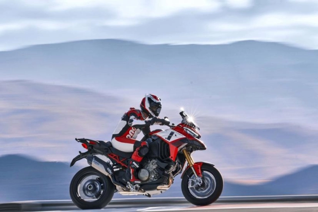 Lộ tin multistrada v4 pikes peak sắp về việt nam với giá hơn 1 tỷ đồng