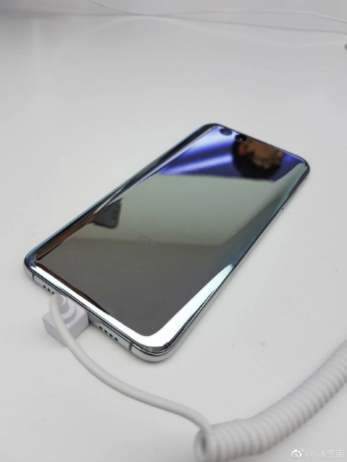 Lóa mắt phiên bản xiaomi mi 6 màu bạc chưa từng được lên kệ