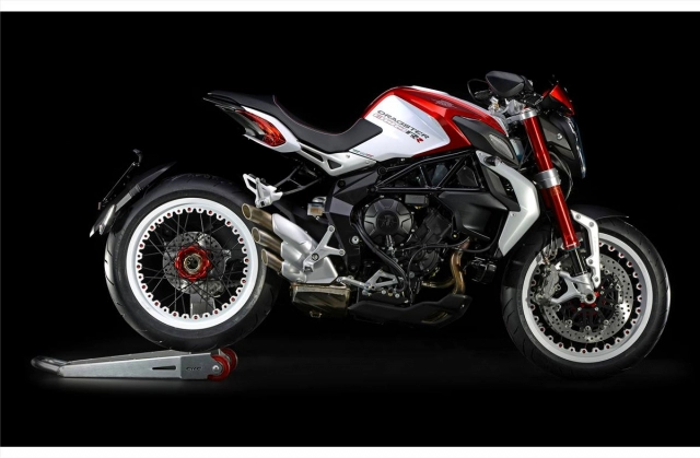 Mv agusta brutale 800 và dragster 800 sẽ được cách mạng hóa vào cuối năm nay