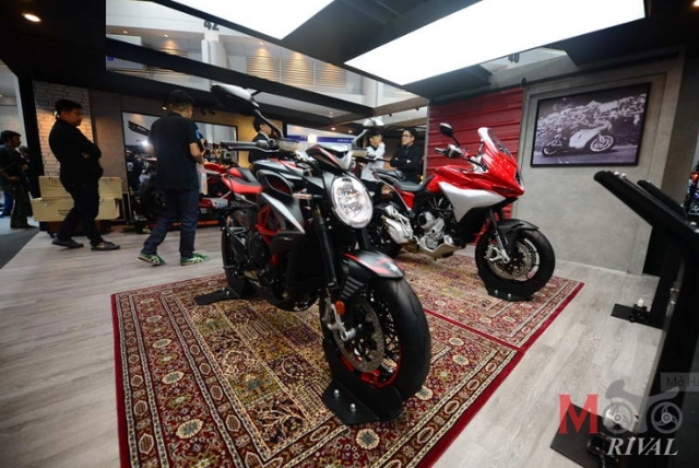 Mv agusta giới thiệu f3 800 rc với 3 mẫu xe mới tại motor expo 2018