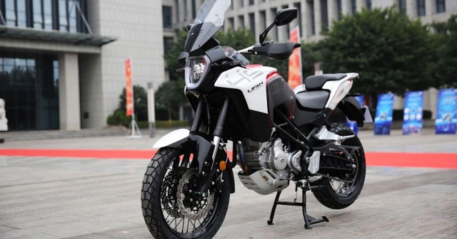 New lifan kpt500 adv rally được giới thiệu với mức giá mềm