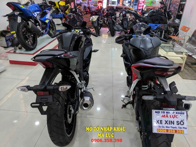 Ngoại hình honda cbr250rr và r15 v3 khi đứng cạnh nhau