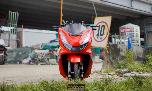 Pcx 160 sẽ trở nên hầm hố ra sao khi phá hình theo phong cách drag