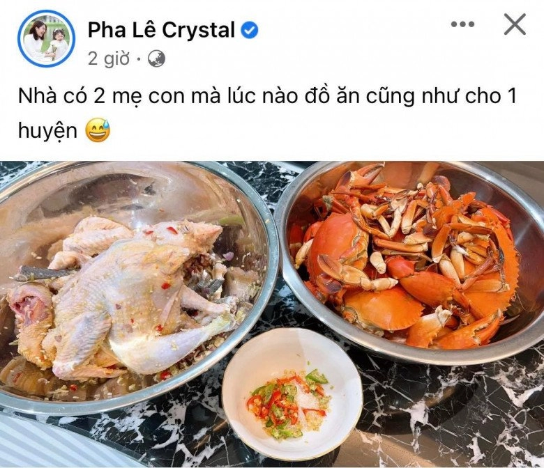 Pha lê nấu ăn cho con gái bằng suất ăn của cả huyện con 22 tháng gần 14kg