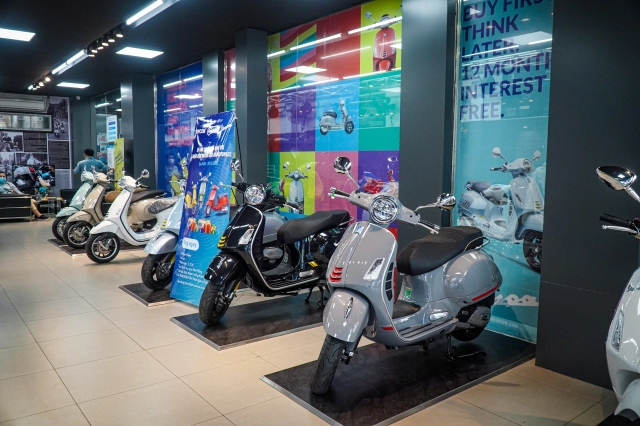 Piaggio topcom nguyễn văn trỗi lột xác với nhận diện thương hiệu mới motoplex