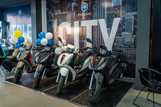 Piaggio topcom nguyễn văn trỗi lột xác với nhận diện thương hiệu mới motoplex