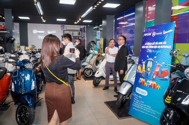 Piaggio topcom nguyễn văn trỗi lột xác với nhận diện thương hiệu mới motoplex