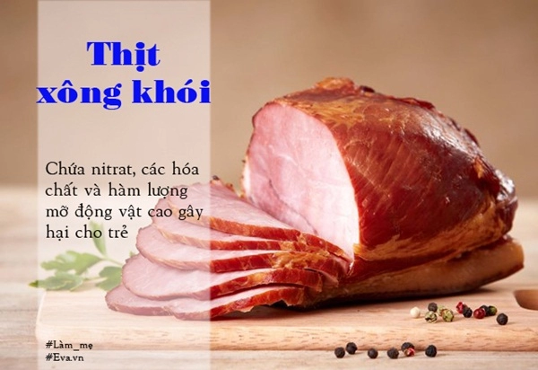 Quy tắc sống còn mẹ phải nhớ khi cho con ăn uống trong 1 năm đầu đời